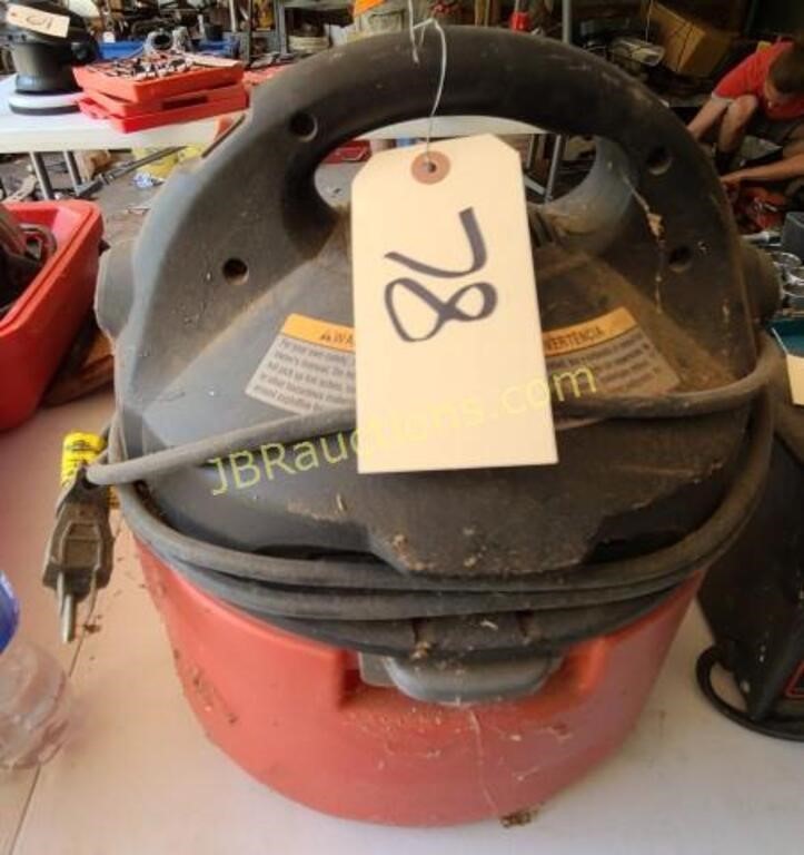 SMALL SHOP VAC