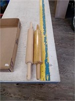 2 wood rolling pins