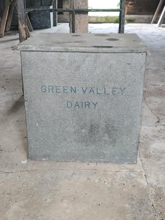 Galvanized Porch  mlk bottel box - green valley