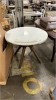 (N) 40in ROUND MARBLE TOP TABLE W/wood base**