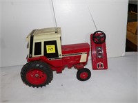 I.H. RC Tractor