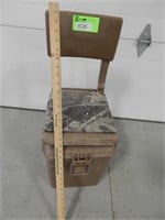 Shooter's seat with swivel seat and storage