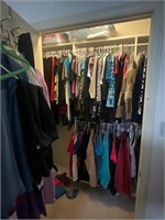 HUGE closet NICE womens clothes most Medium/large
