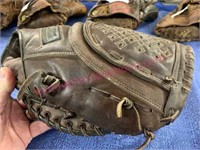 Vintage first baseman’s glove mdl: 16162