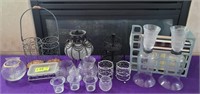 E - MIXED LOT OF CANDLE HOLDERS & LANTERNS (L26)