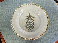 Set of 8 glass and gold pineapple plates