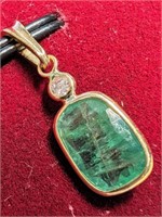 $2600 14K  Colombian Emerald(2ct) Diamond(0.1ct) P