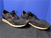 Size 13 Black & Red Reebok Mens Shoes (B43)