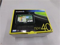 Garmin Nuvi 40 GPS with case