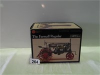 PRECISION CLASSICS THE FARMALL REGULAR TRACTOR