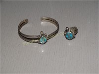 Turquoise turtle bracelet (needs repaired) &