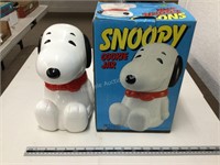 Snoopy cookie jar