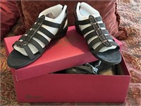 NIB Munro Shoes