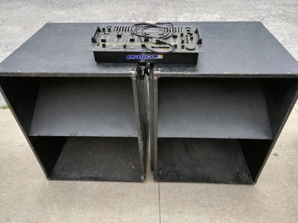 (2) Peavey FH-1 Enclosure Sub Bass Speakers, Mixer