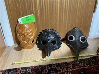 3x Carnival Masks
1x wood
1x plastic
1x