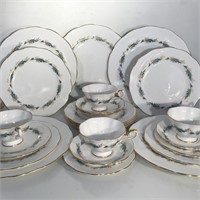 ROYAL ALBERT DINNER SET CHINA DRESS CIRCLE