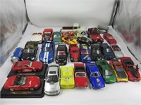 Plusieurs voitures die cast 1:18 *** peuvent