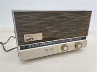 Vintage Zenith AM FM Radio