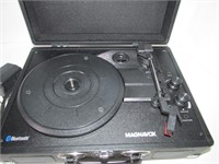 Magnavox Stereo Suitcase Turntable System 3in1