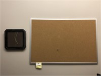 2pcs Cork board and seth thomas wall clock