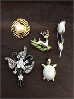 5 Brooches - Vintage Costume