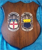 M - WRAY & LAWRENCE CRESTS PLAQUE (L51)