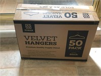 NIB  50 Velvet Hangers
