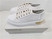 NEW Geox: Ottaya White Shoes (Size: 9)
