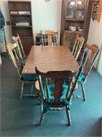 Solid wood dining table 60?x 38?x29? w/ 6