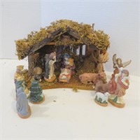 Nativity Set w/Figurines