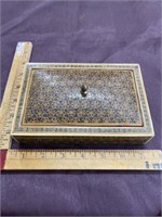 Vintage trinket jewelry box