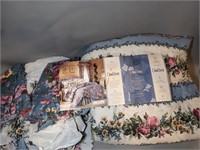 Queen Set- Comforter & Bedskirt (Used)