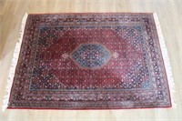 95" X 66" HANDKNOTTED INDIAN AREA RUG