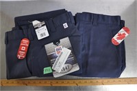 2 pairs of work pants, new - size 30/30