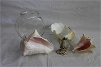 7.5 X 7" fish bowl and seashells