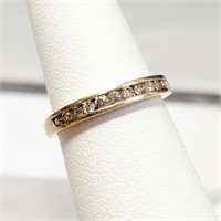 $1400 10K  Diamond(0.15ct) Ring
