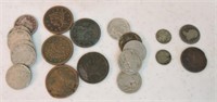 US coin lot: 5 large cents, 2 - 3 cent silver,