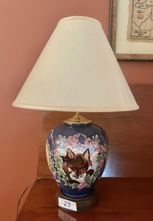 Painted fox hunt table lamp