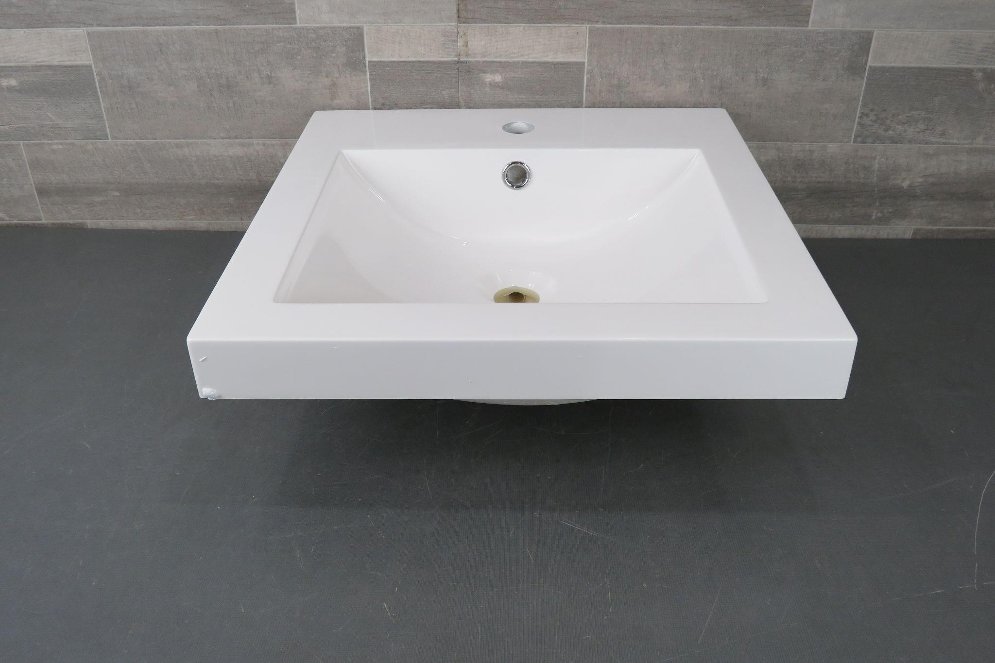 LUXO WHITE SINK 18" X 18" / UNUSED