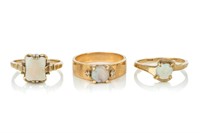 THREE GOLD AND OPAL DRESS RINGS, 7.8g