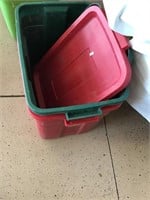 2 Rubbermaid totes with lids - green & red
