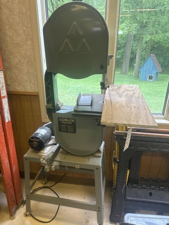 Delta Band  Saw and stand