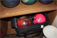 2 BOWLING BALLS IN CARRY CASE