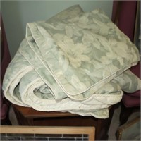 JC Penny Home Queen Comforter Set