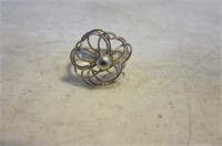 Sterling sz6 Ring w/ Flower Front