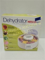 NESCO DEHYDRATOR & JERKY MAKER