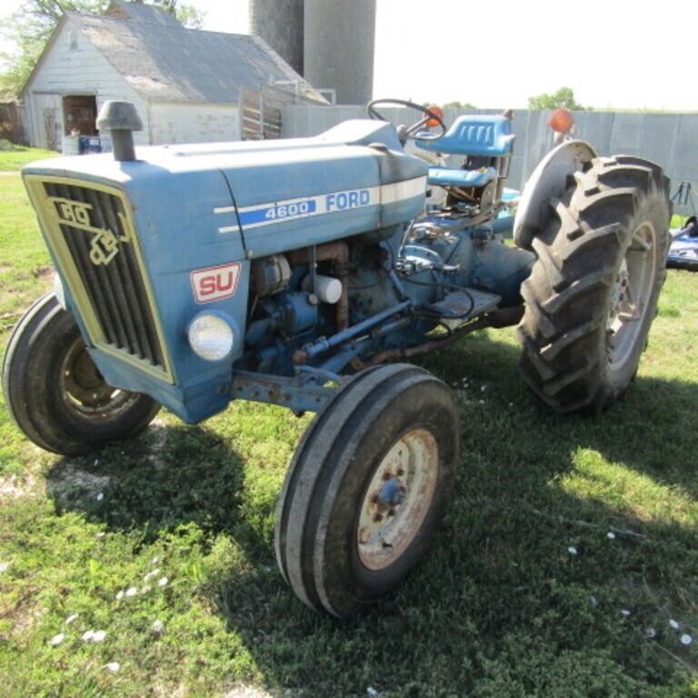 Ford 4600 Diesel tractor