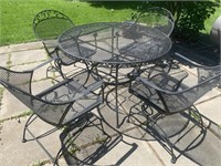 NICE OUTDOOR WROUGHT IRON PATIO SET