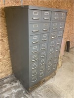 32 DRAWER SHOP DRAWER CABINET / HEAVY DUTY