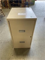 2 Drawer File cabinet 15"x18"29"